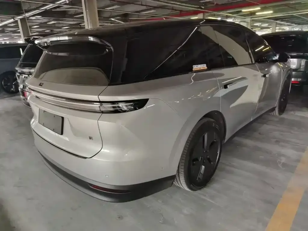 Li Auto Li i8 — фото 2