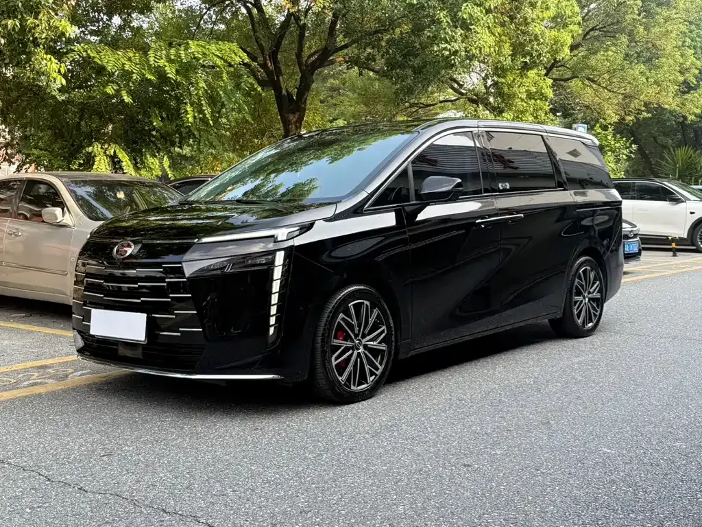 GAC Motor Trumpchi E8 — фото 1