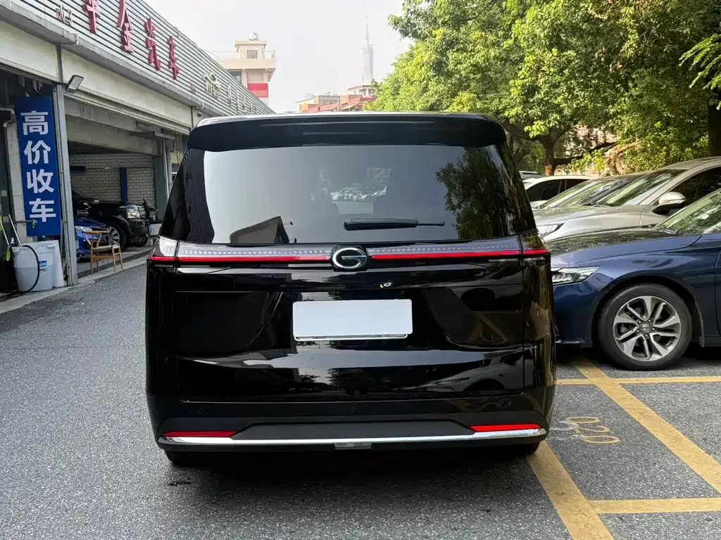 GAC Motor Trumpchi E8 — фото 3