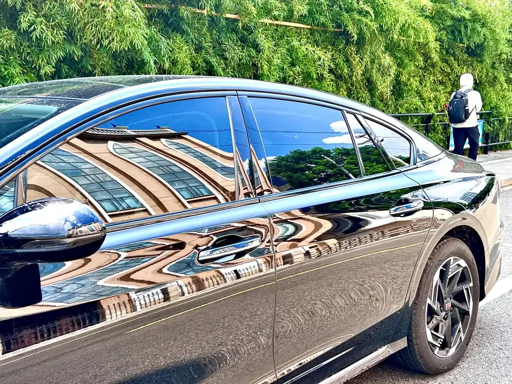 Hongqi H6 — фото 9