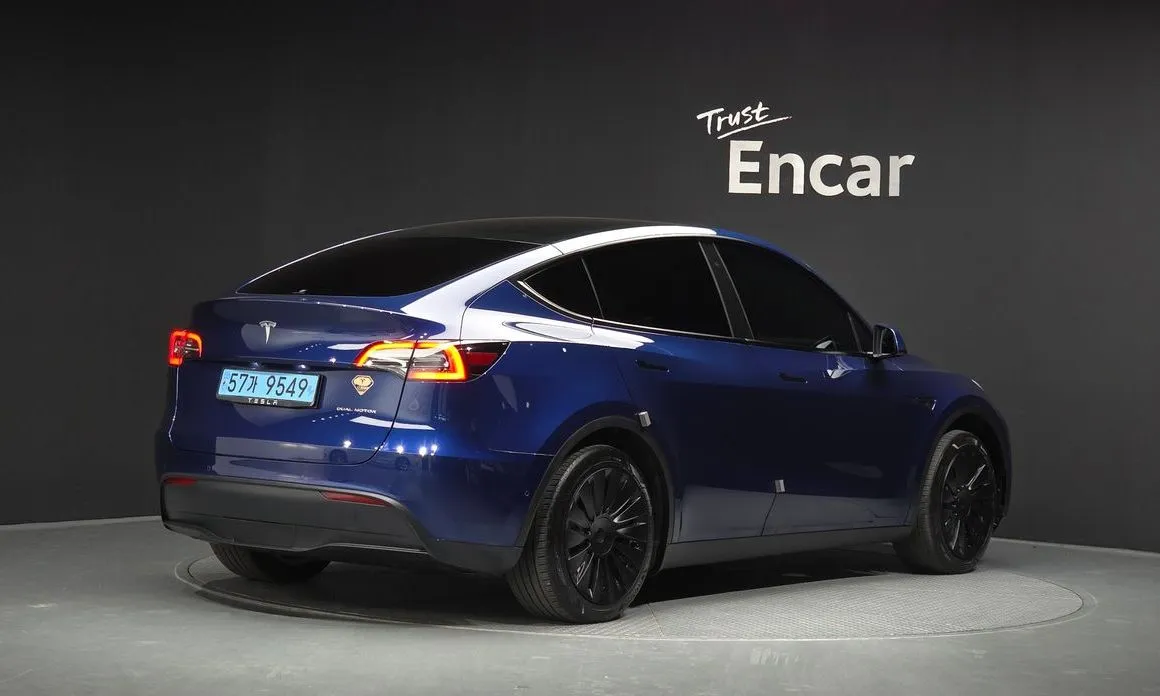 Tesla Model Y — фото 2