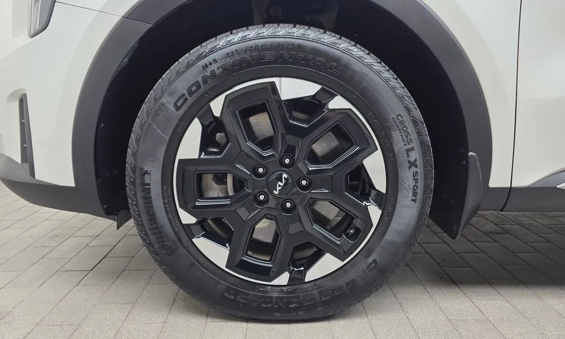 Kia Sorento — фото 8