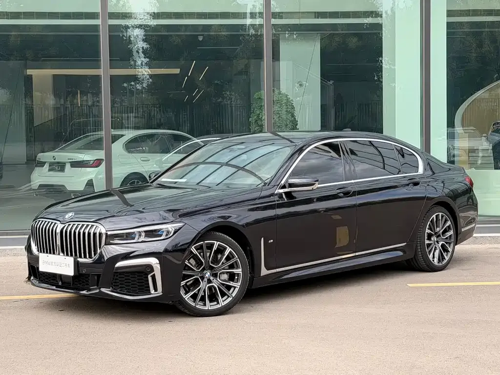 BMW 7 Series — фото 10