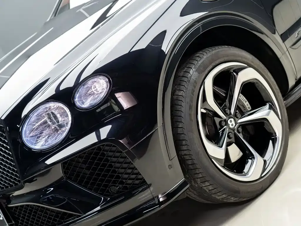 Bentley Bentayga — фото 7