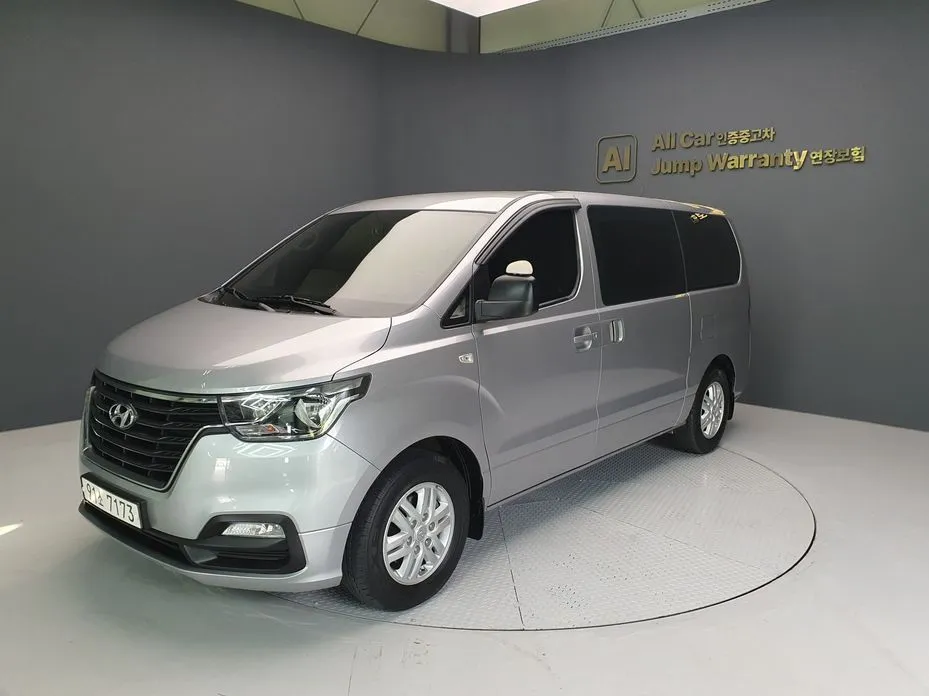 Hyundai Starex — фото 1