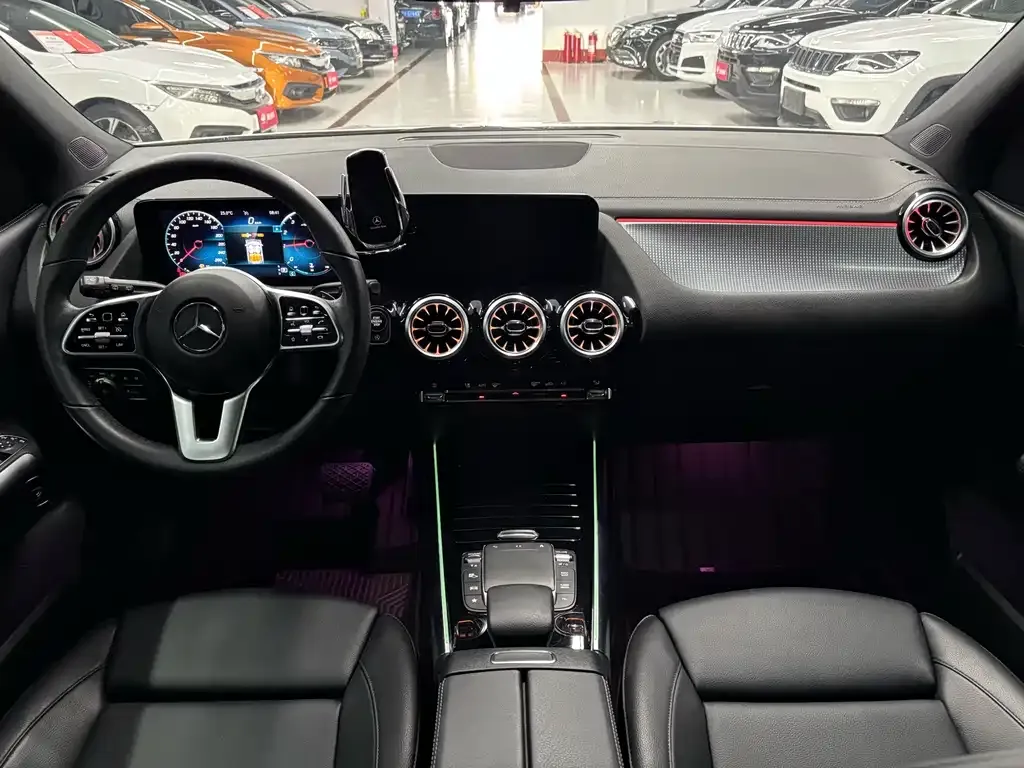 Mercedes-Benz GLA — фото 6