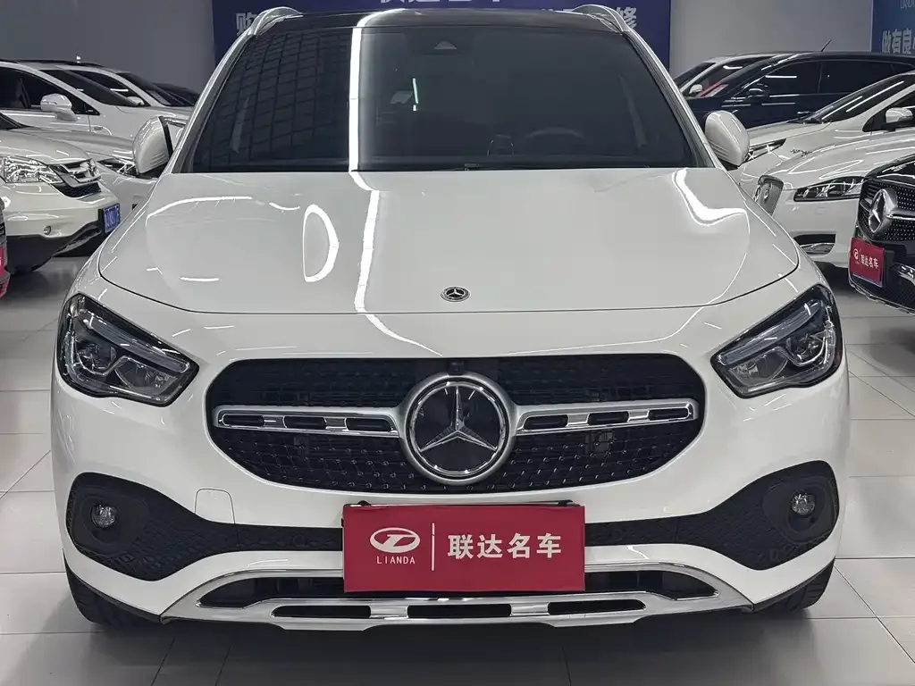 Mercedes-Benz GLA — фото 8