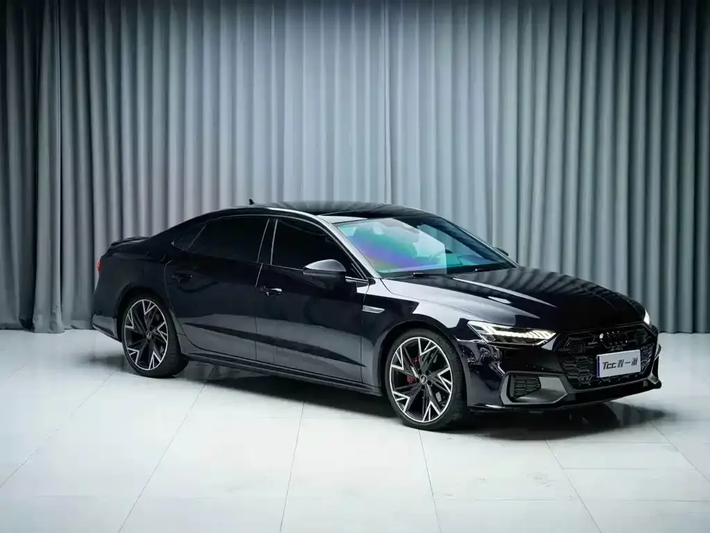 Audi A7L — фото 1