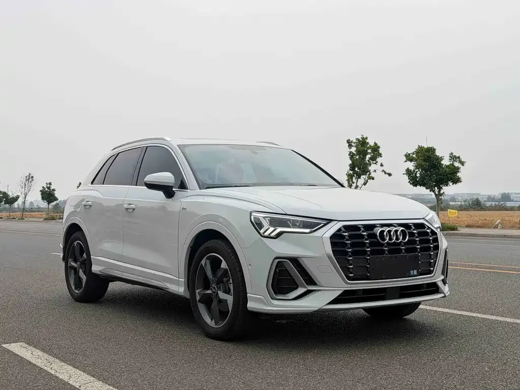 Audi Q3 — фото 3