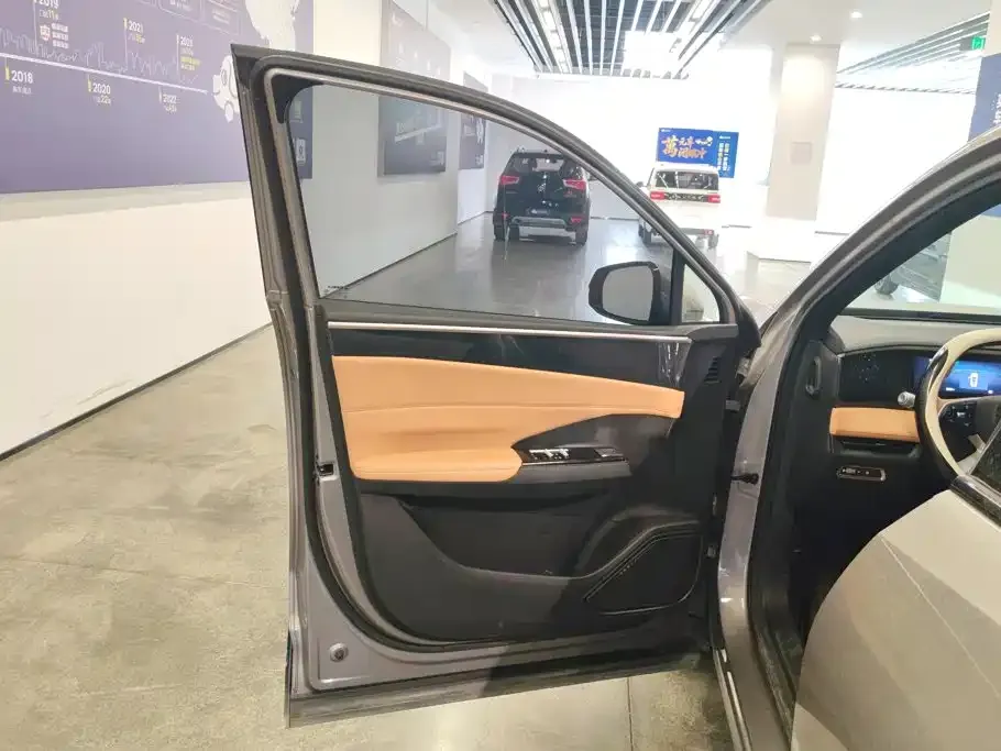 Geely Galaxy L7 — фото 6