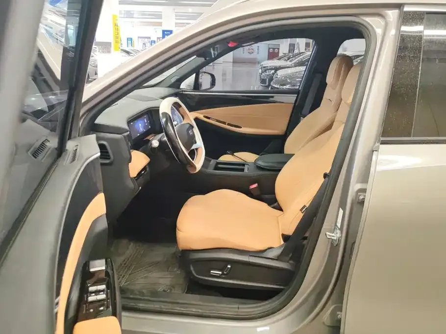 Geely Galaxy L7 — фото 4