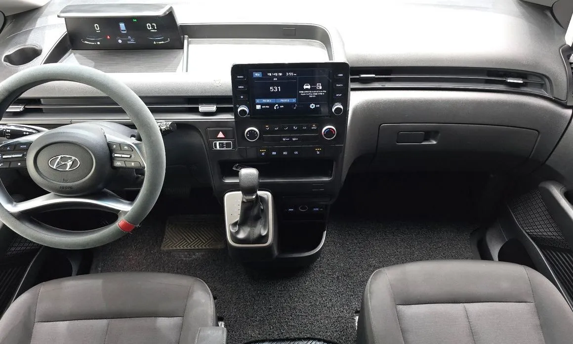 Hyundai Staria — фото 2