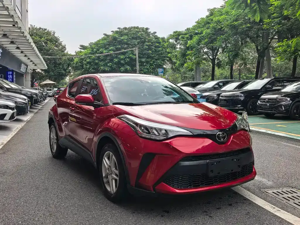 Toyota C-HR — фото 7