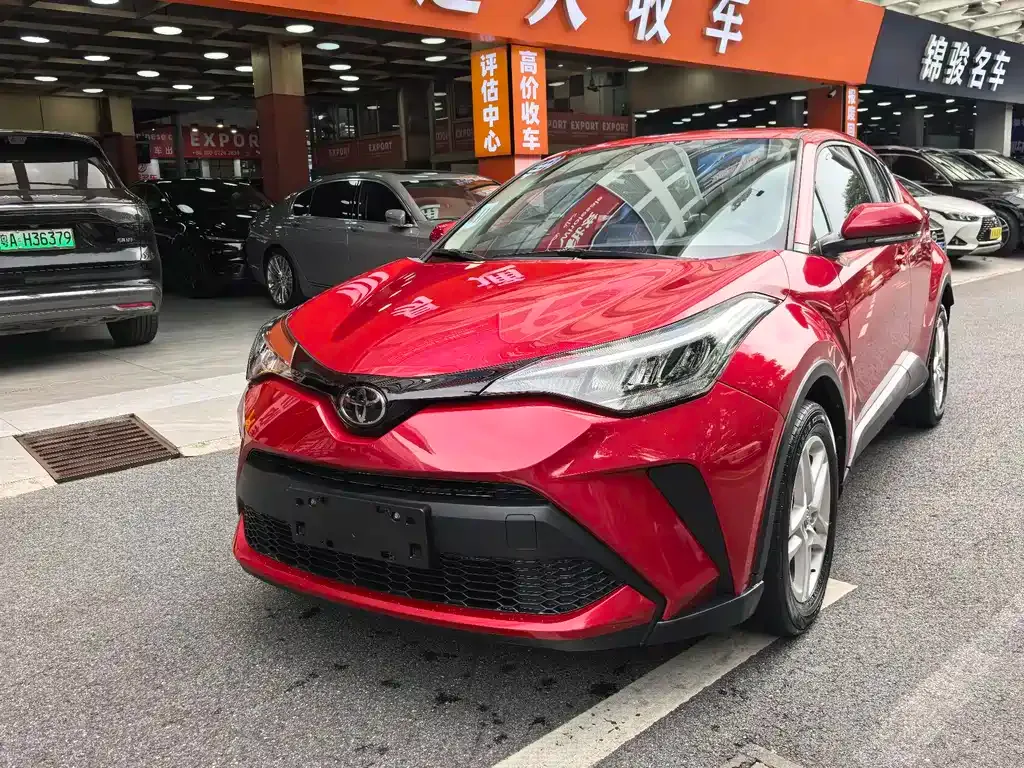 Toyota C-HR — фото 8