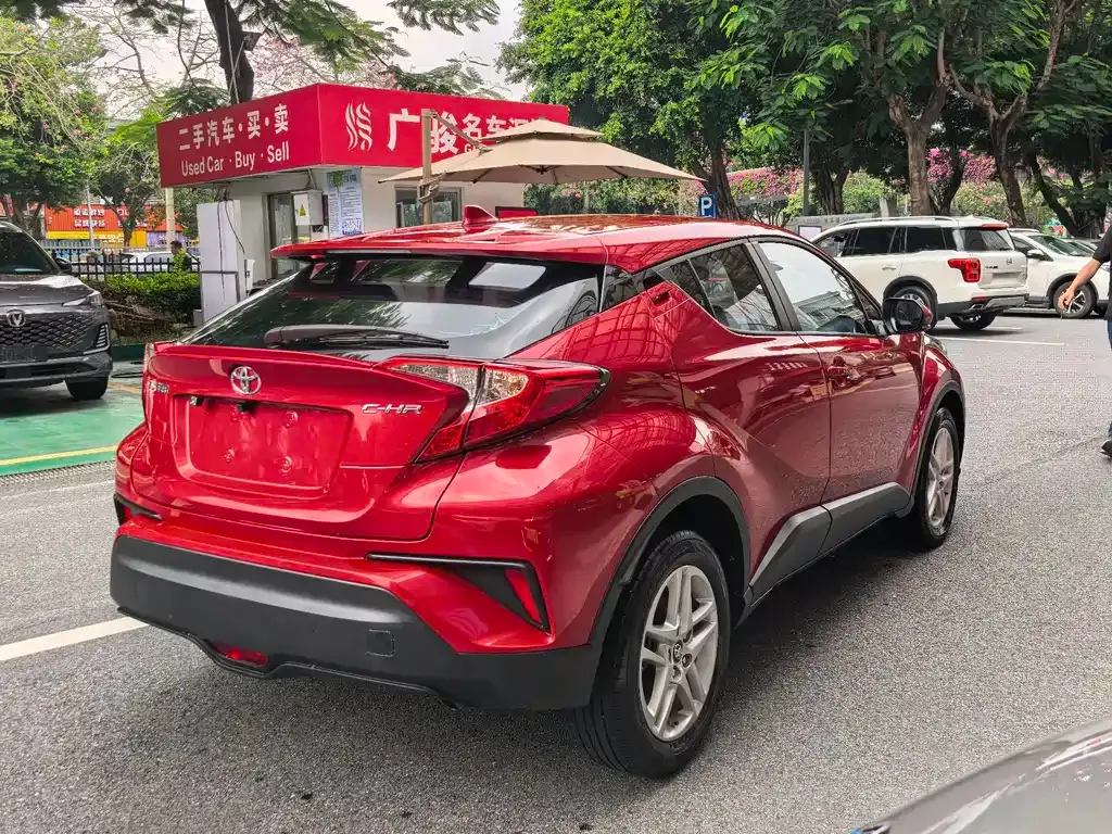 Toyota C-HR — фото 6