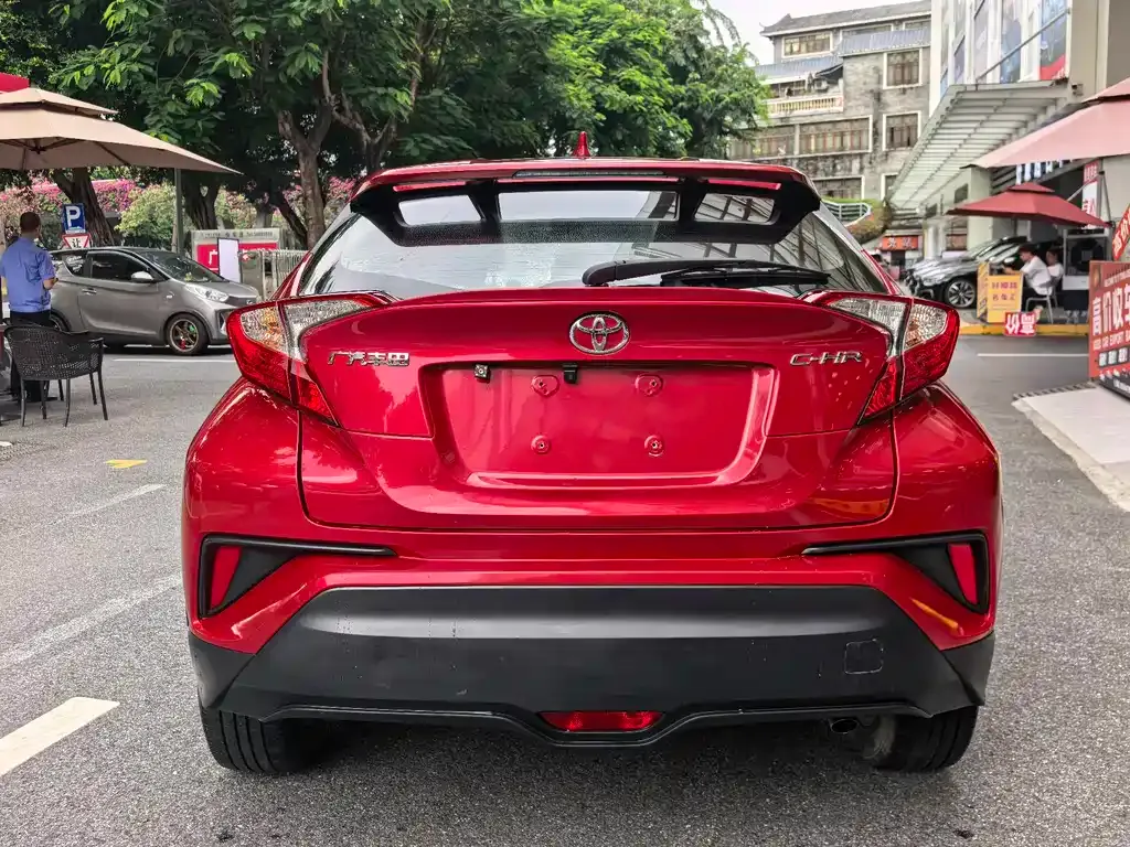Toyota C-HR — фото 5