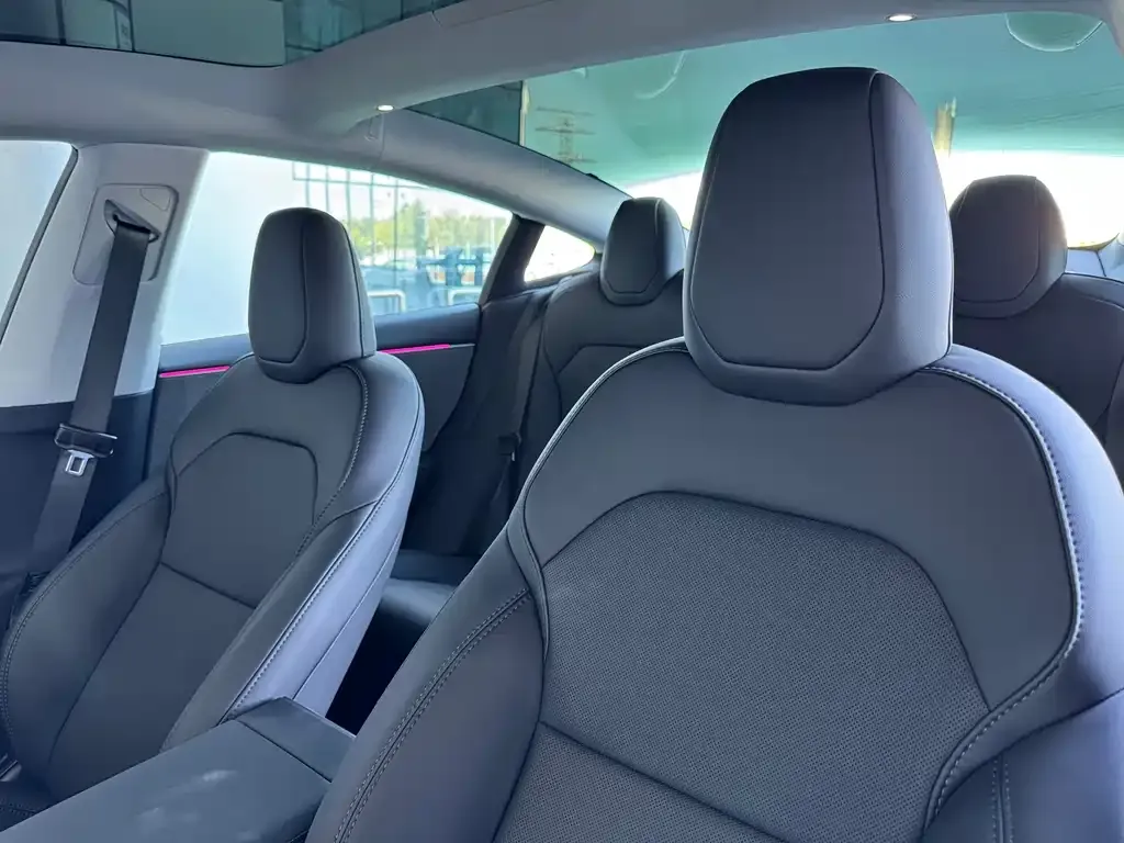 Tesla Model 3 — фото 10