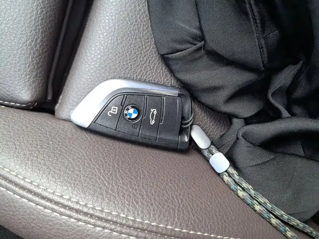 BMW X1 — фото 10
