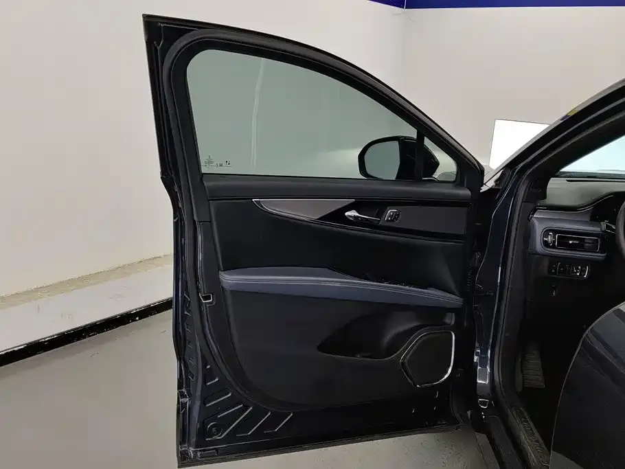 Lincoln Nautilus — фото 7