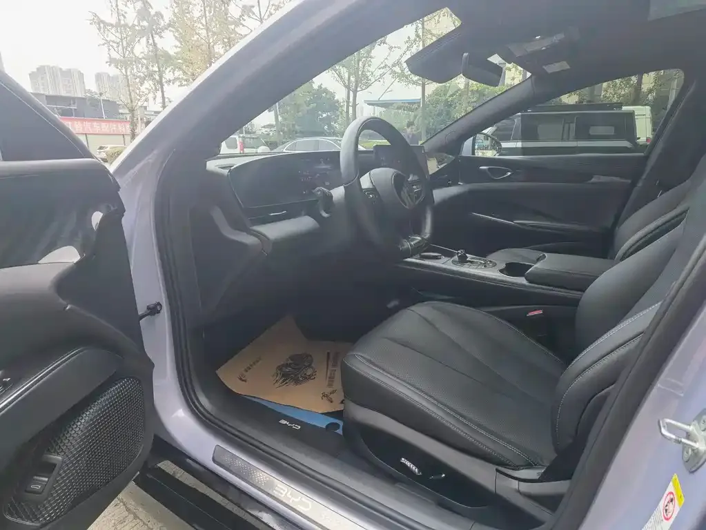 BYD Seal — фото 6