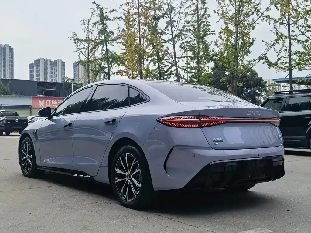 BYD Seal — фото 7