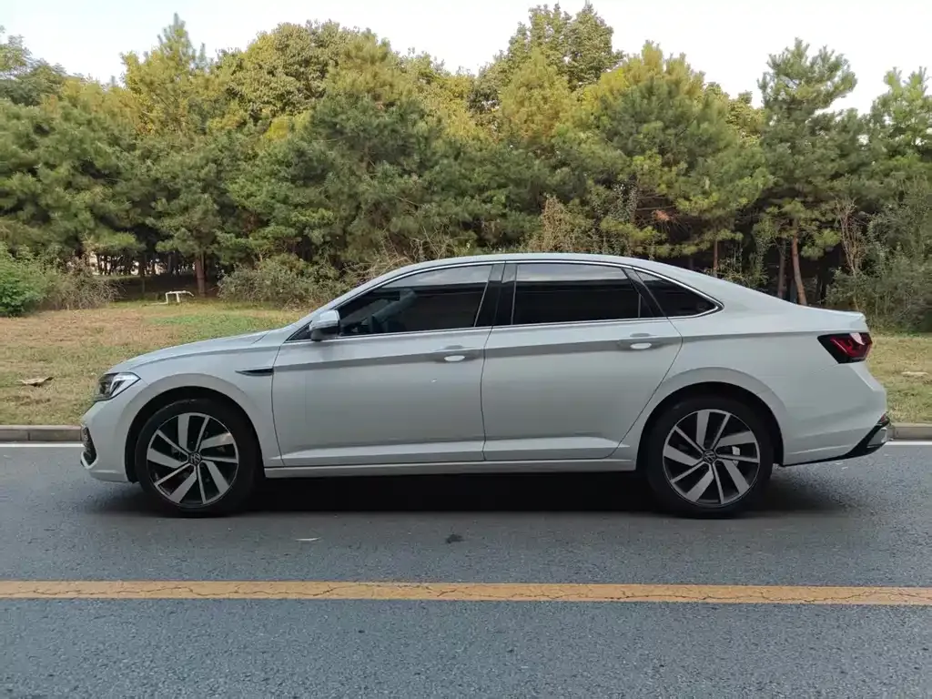 Volkswagen Sagitar — фото 8