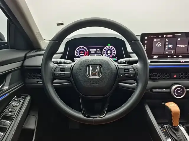 Honda Accord — фото 9