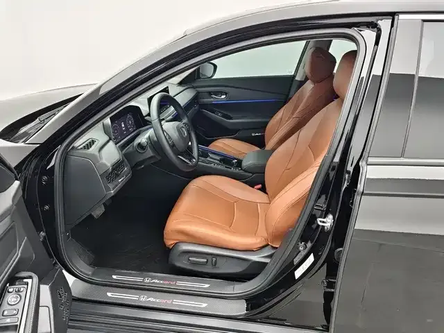 Honda Accord — фото 6