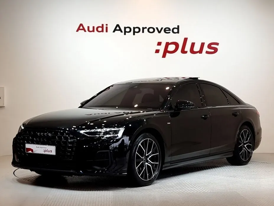 Audi A8 — фото 1