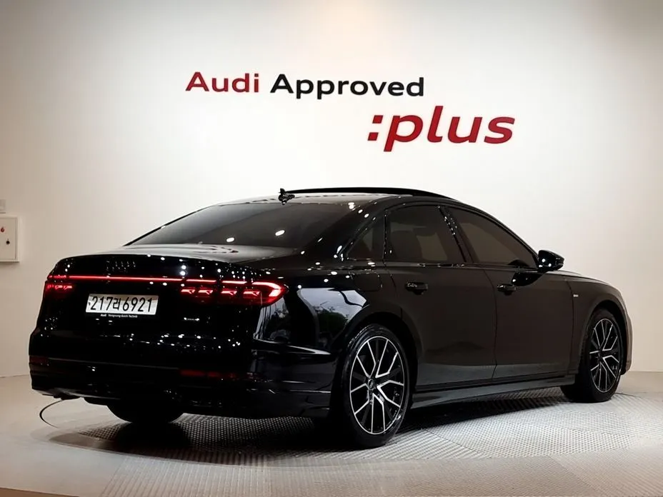Audi A8 — фото 6