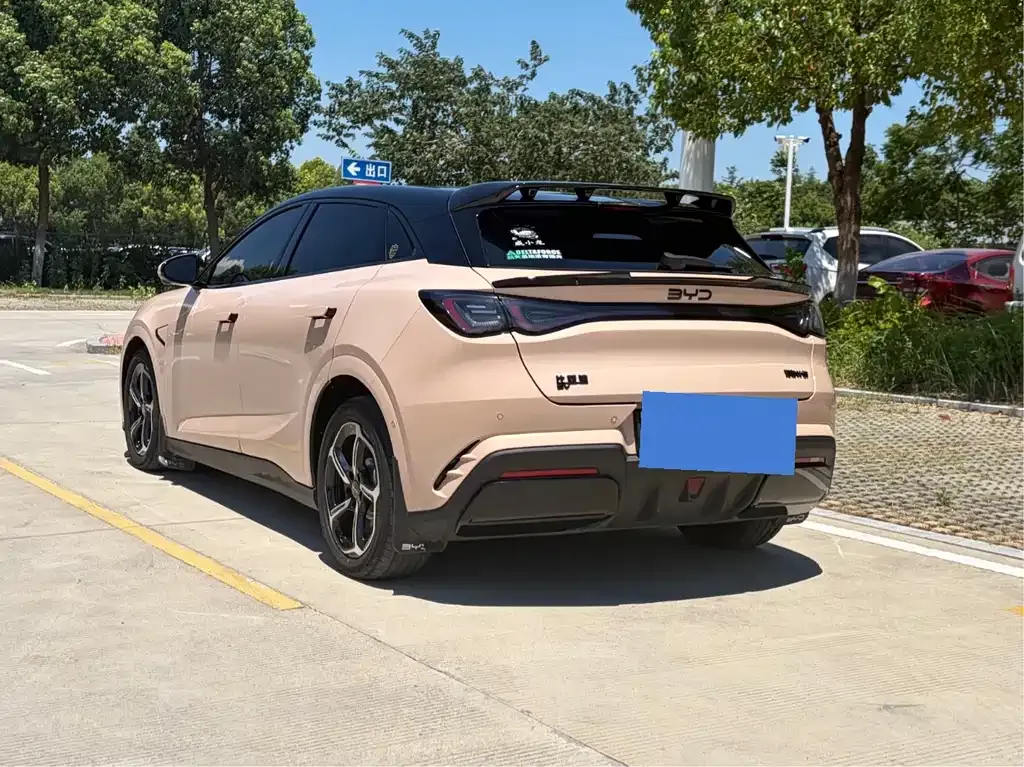 BYD Seal 06GT — фото 10