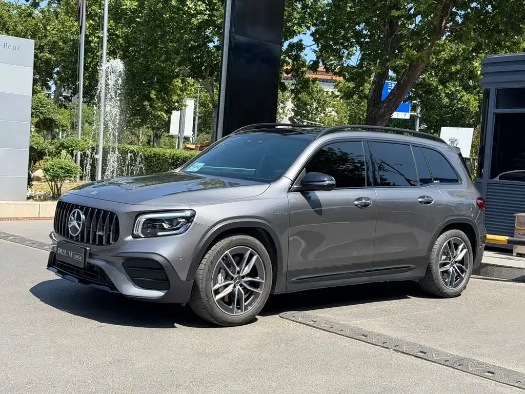 Mercedes-Benz GLB AMG — фото 1