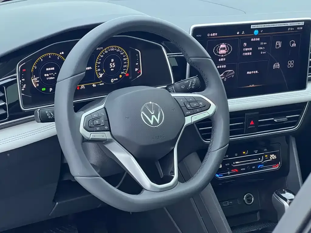 Volkswagen Tiguan L — фото 9