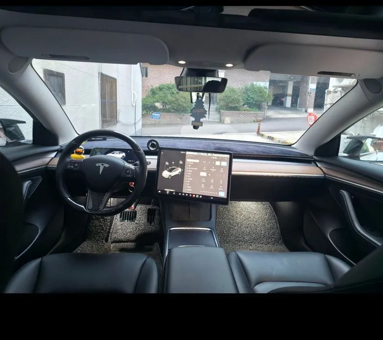 Tesla Model 3 — фото 6