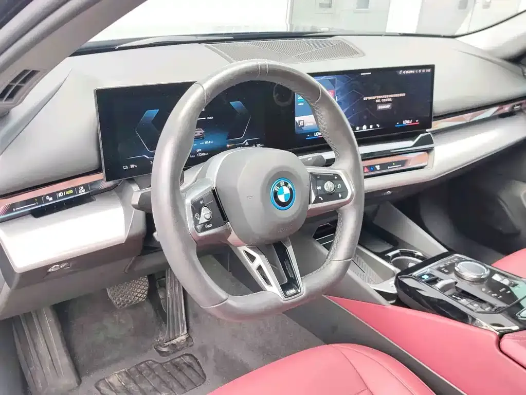 BMW i5 — фото 9