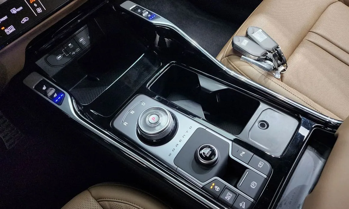 Kia Sorento — фото 9