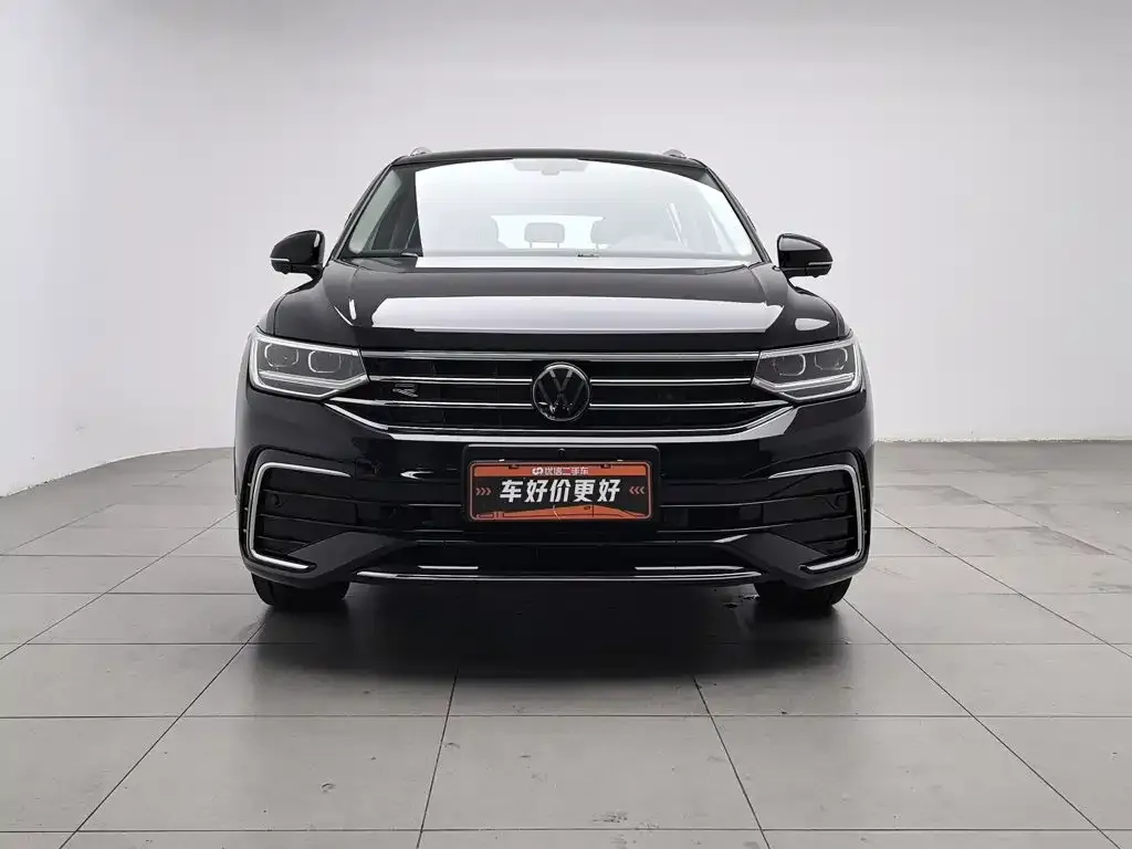 Volkswagen Tiguan L — фото 7