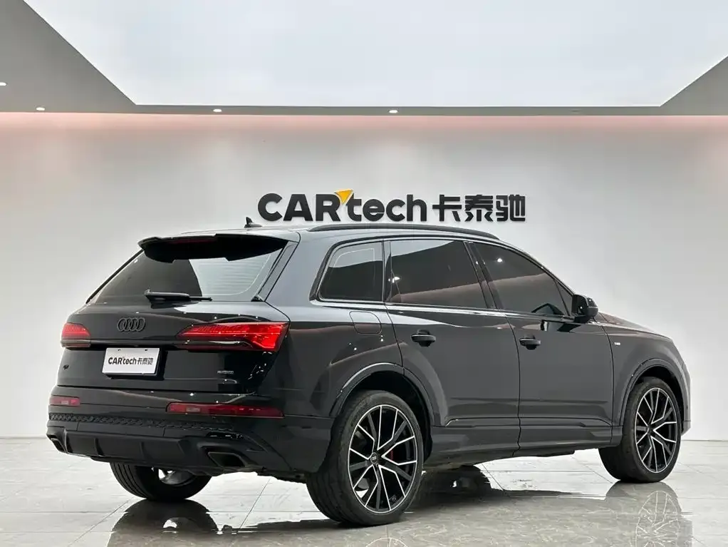 Audi Q7 — фото 4