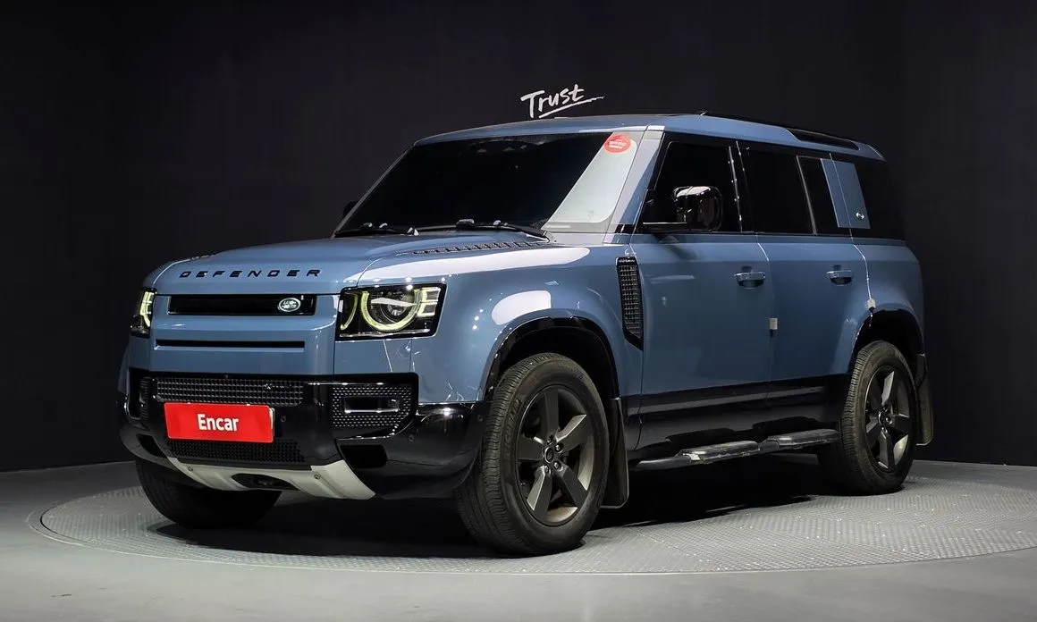 Land Rover Defender — фото 1