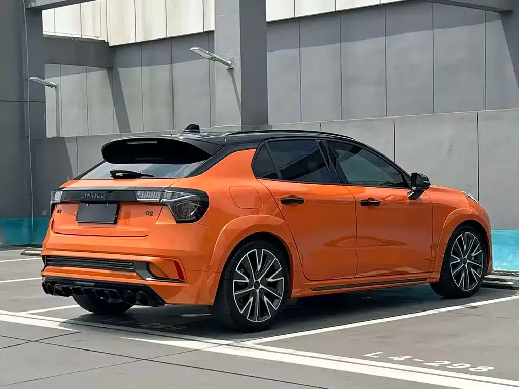 Lynk & Co 02 Hatchback — фото 5