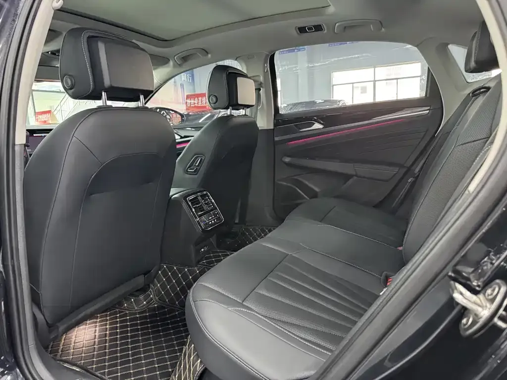 Volkswagen Passat — фото 2