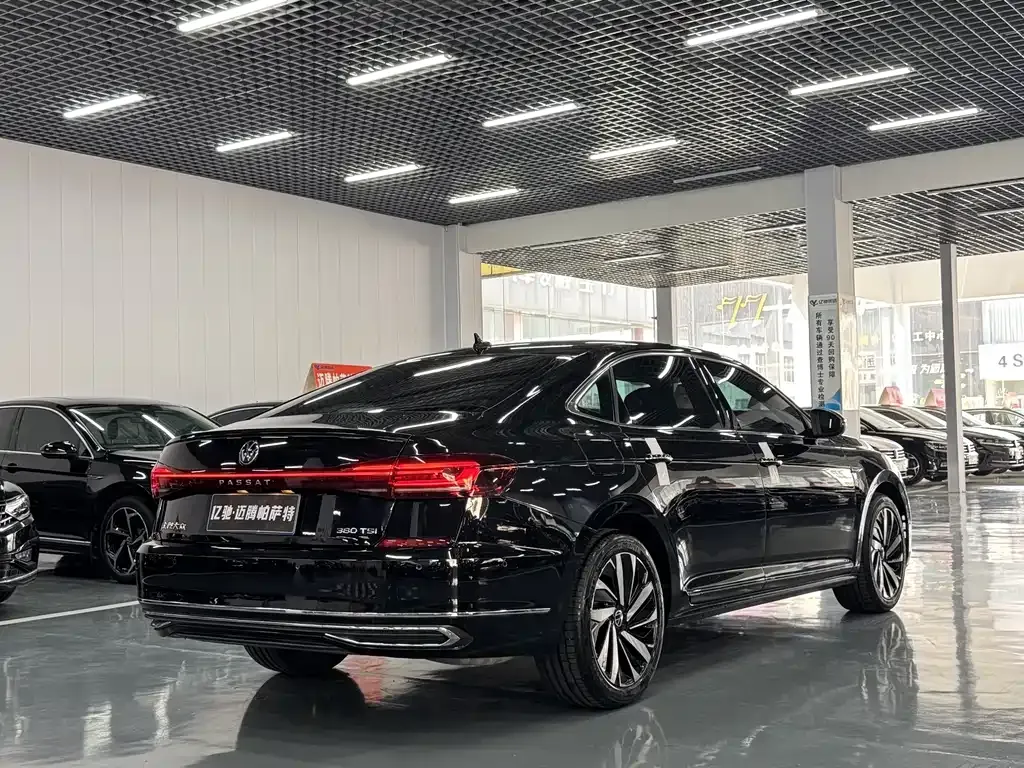 Volkswagen Passat — фото 4