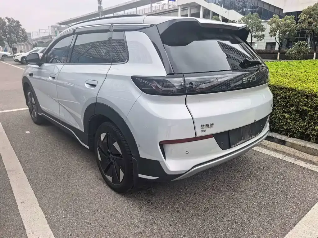 BYD Sealion 05 EV — фото 10