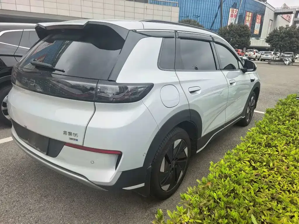 BYD Sealion 05 EV — фото 4