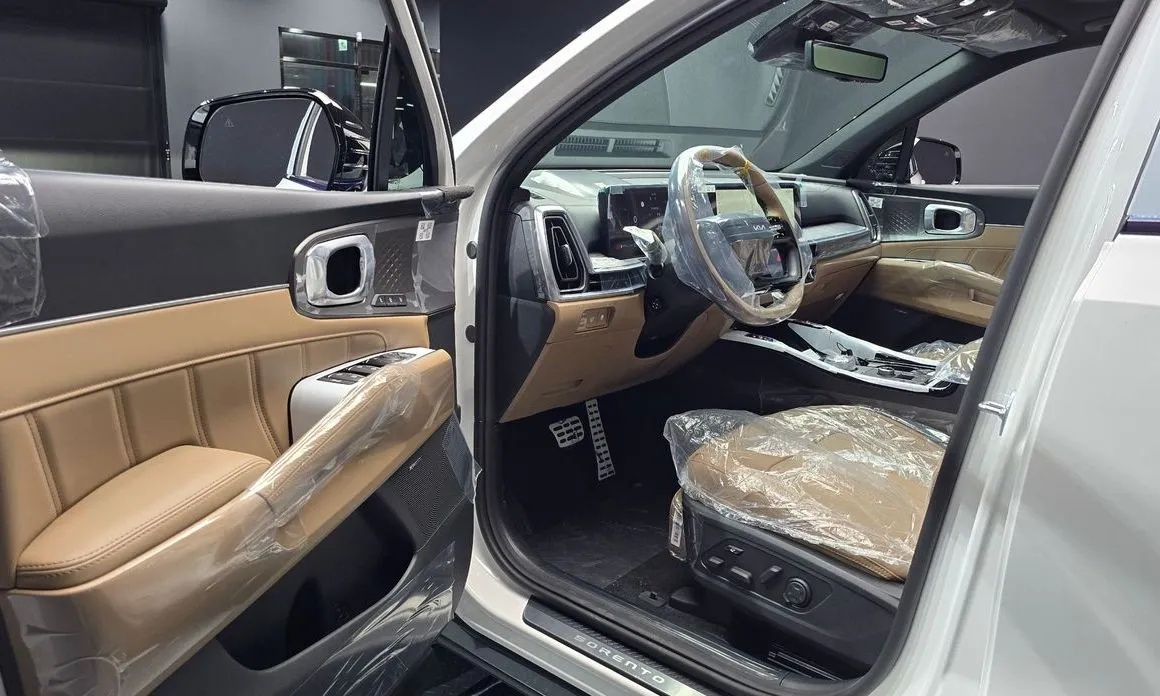 Kia Sorento — фото 7