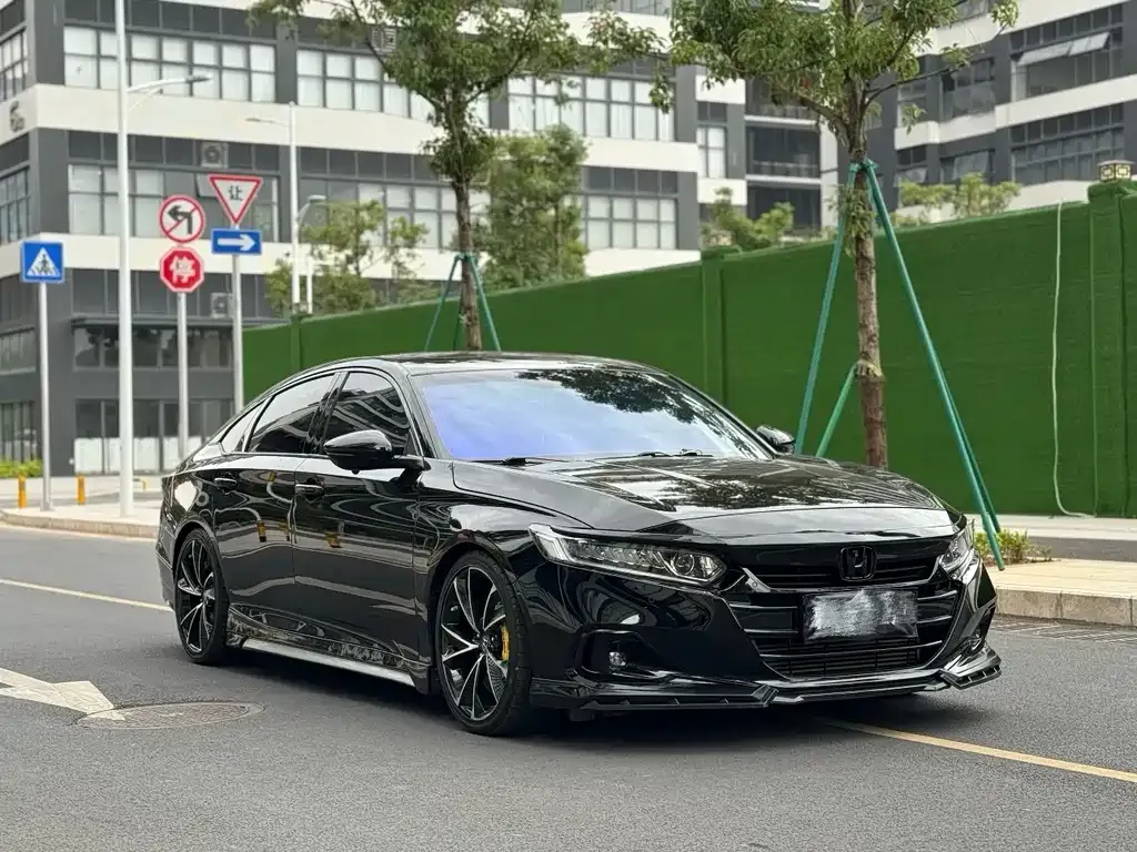 Honda Accord — фото 9