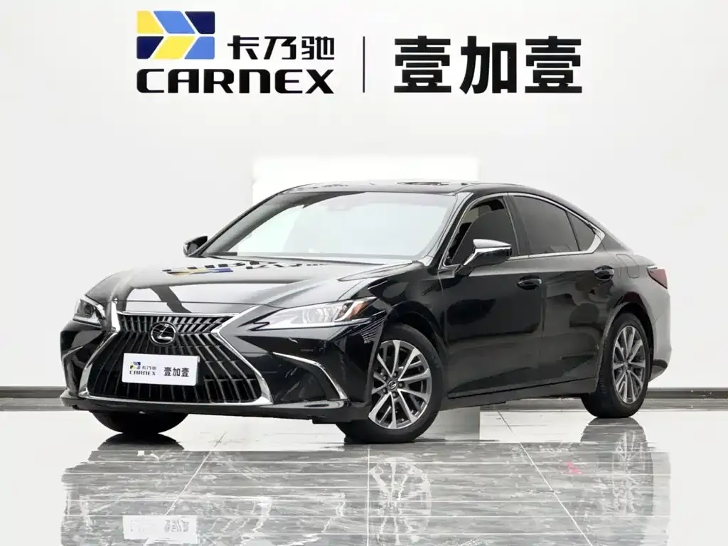 Lexus ES — фото 1