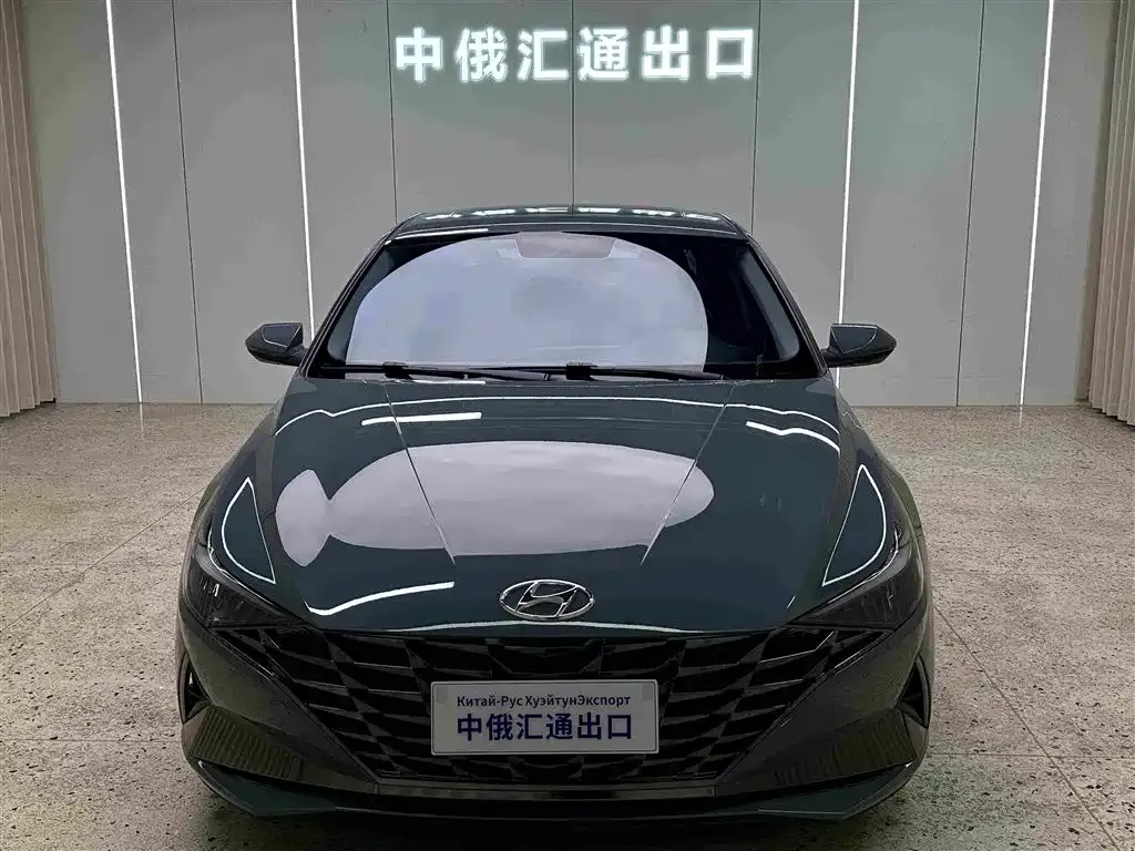 Hyundai Elantra — фото 4