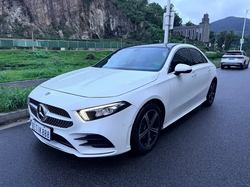 Mercedes-Benz A-Class — фото 1