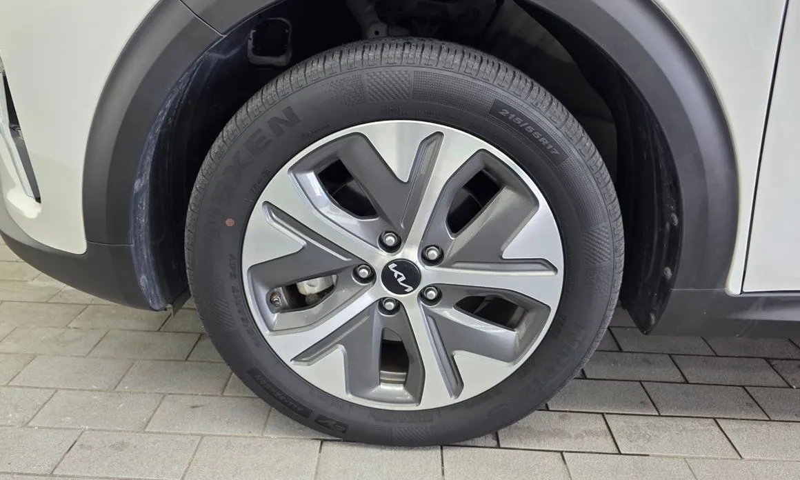 Kia Niro — фото 10
